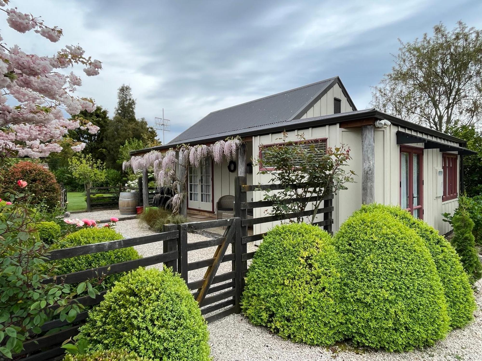 Tasman Village Cottage Esterno foto