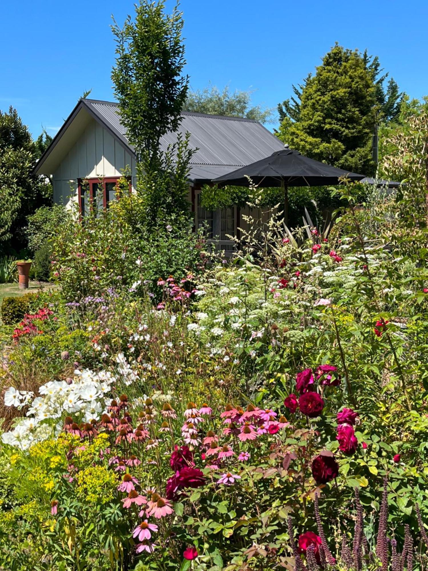 Tasman Village Cottage Esterno foto